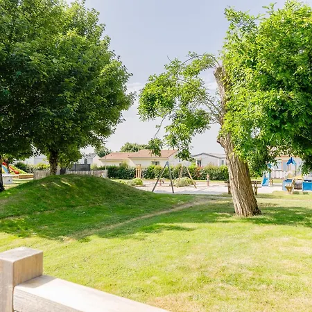 24 - Le Paradisier - Village Maché